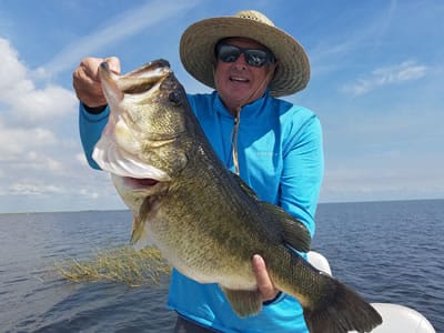 Lake Okeechobee largemouth bass fishing