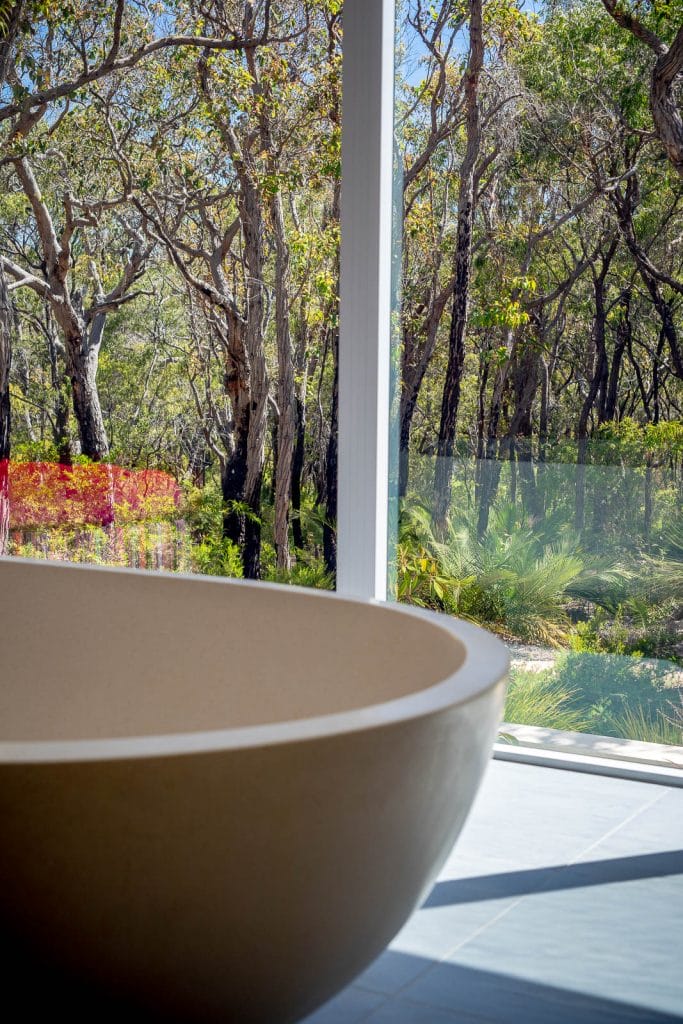 Photo of the bathtub with forest views